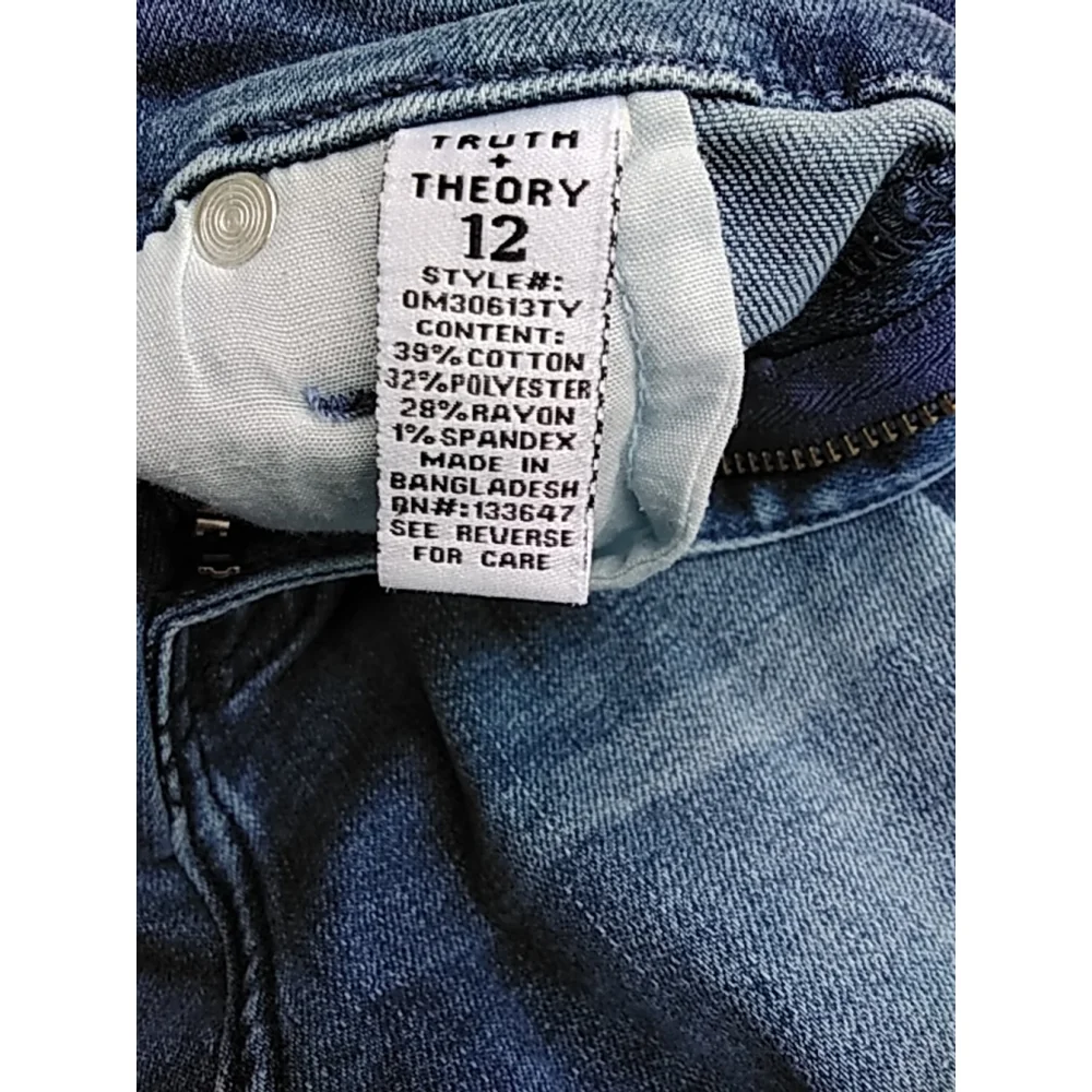 🌷NWOT Women's Truth + Theory Denim Shorts Size 12 Blue - Picture 7 of 9